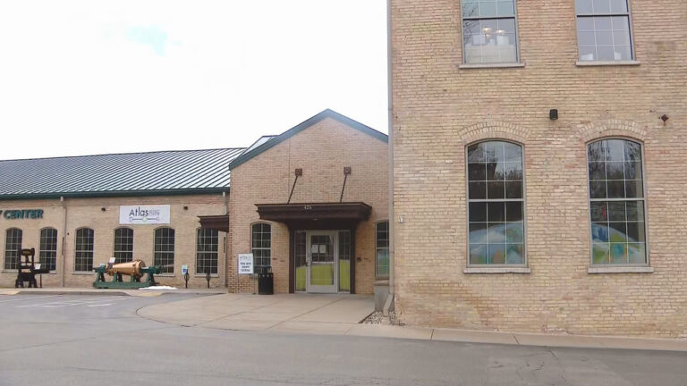 26053cc7-9bbc-4fc3-8d65-e0982d100244-large16x9_ATLASRUNNING_frame_5985